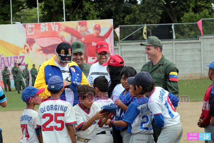 Niñez nicaragüense rinde homenaje al comandante Chávez a través del deporte